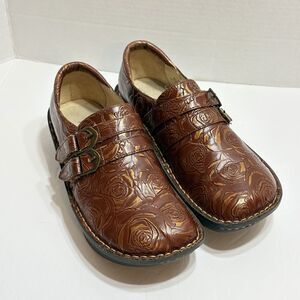 Alegria Ali Choco Brown Tooled Leather Floral Adjustable Comfort Shoes Sz 38